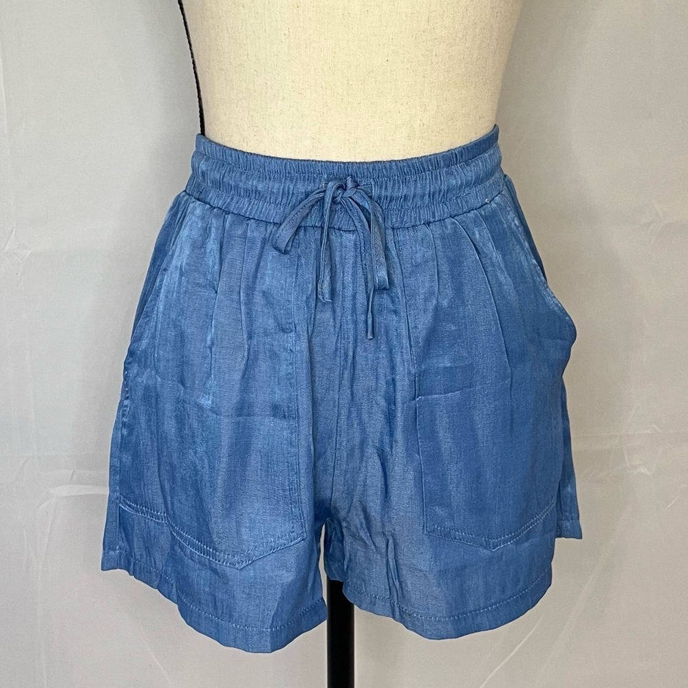NWT glam Odette Blue Flowy Shorts